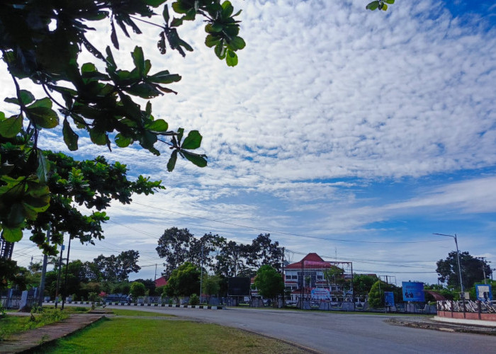 Prakiraan Cuaca Bengkulu Selatan, Selasa 20 Januari 2026, Siang hingga Malam Hujan Ringan-Sedang