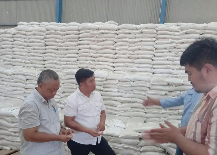 24.042 Keluarga di BS Terima   Bantuan Beras, Total 721 Ton