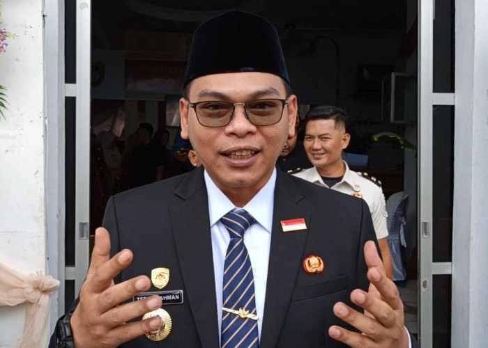 Bupati Seluma Hadiri Paripurna HUT ke-77 Bengkulu Selatan, Sampaikan Doa dan Harapan