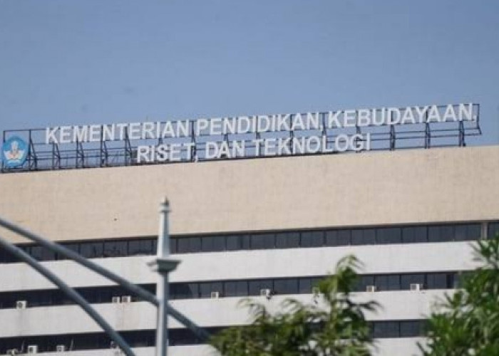 Kabar Baik! Kemendiktisaintek Bebaskan UKT 1 Semester untuk 5.000 Mahasiswa Korban Gempa 