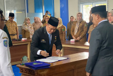 Bupati Lebong Lantik  Dr H Syarifudin MSI Jadi Pj Sekda 