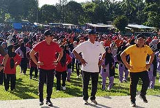 Ribuan Warga Ikuti Senam Sehat HUT ke-67 BU, Bupati Arie Paparkan Arah Pembangunan