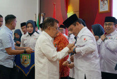 Jusuf Kalla Kukuhkan Herwan Antoni Pimpin PMI Bengkulu