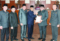  Dewan Serahkan Hasil Pansus LKPj, Ini Rekomendasi dari DPRD Kota Bengkulu 