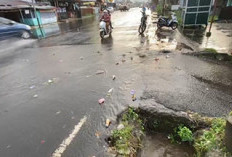  Drainase Jalan Nasional   di Kepahiang Tak Berfungsi, Begini Akibatnya 
