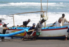  Gelombang Laut Ancam Keselamatan Nelayan di Mukomuko