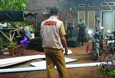 BPBD Bengkulu Salurkan Bantuan Darurat, Cuaca Ekstrem Angin Kencang Seng Rumah Warga Banyak Lepas