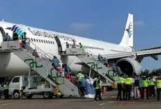 4 Kloter  Jemaah Haji Alami Delay,  Kemenag Layangkan Surat ke  Garuda Indonesia 