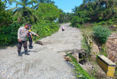 Jalan Depan DPRD Bengkulu Selatan Rusak Berat, Pemkab Ajukan Bantuan ke Pihak Ini