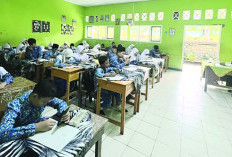 Disdik Larang Guru Beri PR Berlebihan 