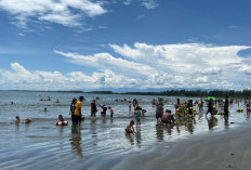 Libur Lebaran, Pantai Panjang Ramai Dikunjungi Wisatawan, Begini Keceriaan Mereka