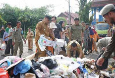 Penjara Menunggu Pembuang Sampah di Kantor Wali Kota Bengkulu