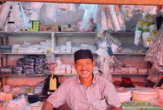 Harga Plastik Melonjak hingga 75 Persen, Pedagang di Pasar Ampera Kian Terhimpit