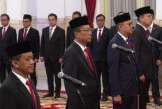 Presiden Jokowi Lantik 7 Pejabat Negara, Ini Nama-namanya