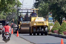 Gubernur Tegaskan Pembangunan Jalan Wajib Merata, Tidak Ada Kabupaten/Kota Jadi Anak Tiri 