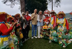Warga Rejang Lebong Karnaval Gunakan Pakaian dari Limbah, Buat Sendiri Diapresiasi Bupati