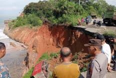 Jalan Abrasi di Serangai Makan Korban, 1 Unit Truk Terjun ke Jurang