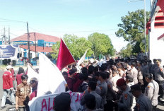Tuntut BBM Lancar dan Pajak Turun, Giliran Mahasiswa UIN Bengkulu Demo Gubernur  