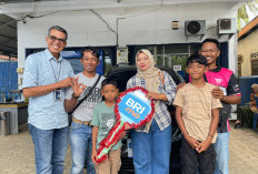 Penjual Gorengan Dapat Hadiah Mobil, Undian PHS BRI