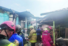 Delapan Armada Damkar Dikerahkan, Tak Ada Korban Jiwa Saat Kebakaran di Kota Bengkulu