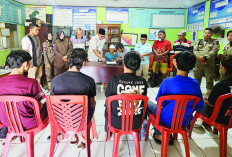 Delapan Pemuda Terjaring Razia Pekat Disidang Adat