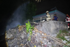 Gedung Sekolah Nyaris Terbakar, Penjaga Sekolah Bakar Sampah