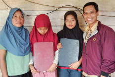 Sempat Viral, Akhirnya Rapor dan Ijazah Siswa Dibagikan