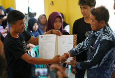 Pemkab BU Salurkan Bantuan Bedah Rumah, Strategi Percepat Penurunan Stunting