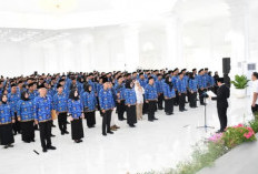 Jangan Suka Mengeluh dan Bergunjing, Ini Pesan Wali Kota Bengkulu Saat Melantik PPPK. 