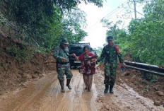 Bukan Hanya Sekedar Hadir,  TNI Sigap Tangani Bencana