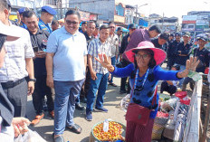 Pj Wali Kota Ajak Pedagang Tertib, Kunjungi Pedagang di Pasar Ini  