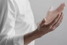 Amalkan Doa Ini Setelah Sholat Fardhu, Insya Allah Rezeki Dimudahkan