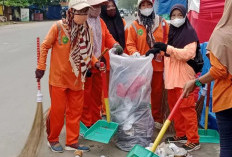 Tumpukan Sampah Sisa Tabut, Pemkot Kerahkan 150 Petugas untuk Mengatasinya
