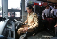 Gusril Wujudkan Janji, 15 Bus Sekolah Mulai Layani Pelajar, Harap Tekan Beban Ekonomi Orang Tua