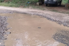 Warga Desa Layang Lekat Keluhkan Jalan Rusak, Bakal Calon Gubernur Bengkulu Siap Beri Solusi