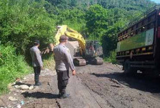Rusak Parah, Ketua DPD RI Sultan Janji Perjuangkan Jalan Lebong - RL 