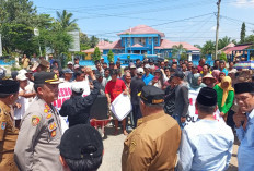 Ratusan Massa Geruduk Kantor Bupati Bengkulu Selatan, Ini Alasannya