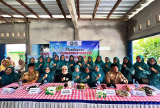 Bina PKK Tingkat Desa, Ketua TP PKK Kaur Ajak Kader Sukseskan 10 Program Pokok