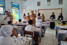 Bupati Benteng Tinjau Pelaksanaan UAS Tingkat SD, Pastikan Tak Ada Siswa Putus Sekolah