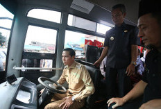 Tunaikan Janji Politik, Bupati Gusril Pausi Operasikan Belasan Bus Sekolah