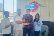 PT Cakrawala Dinamika Energi Dukung Panjat Pinang HUT RI ke-81, Mega Bayu: Bahagia Lihat Masyarakat Senang
