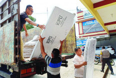 KPU dan Bawaslu Pantau Kualitas Logistik, Bilik Suara Pemilu Sebanyak 3.980 lembar.