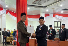  Zenrodi Resmi Gantikan   Sutan Mukhlis di DPRD Benteng