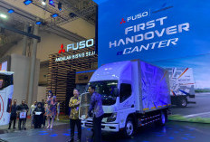 GIIAS 2024, Mitsubishi Fuso Serahkan eCanter ke pembeli pertama, PT. Yusen Logistics Indonesia