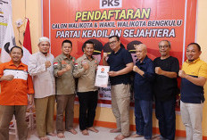 M Saleh dan Benny Suharto Daftar PKS