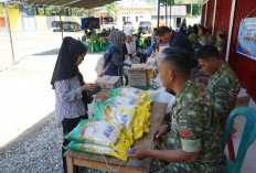 Jelang idul Fitri, Pasar Murah Kodim 0408 Bengkulu Selatan Disambut Antusias Warga