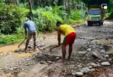 Warga Swadaya Bangun Jalan Rusak, Ini Pemicunya