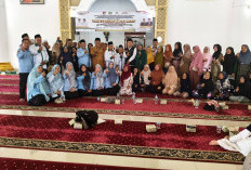  Baznas Mukomuko Salurkan   Bantuan Zakat ke Ratusan Warga