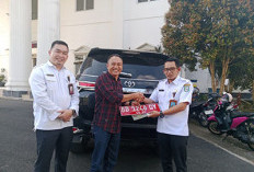  Mantan Cabup Kepahiang   Beli Mobnas Segini
