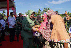 Danrem 041/Gamas Bagikan Tambahan Gizi Bagi Anak yang Alami Stunting